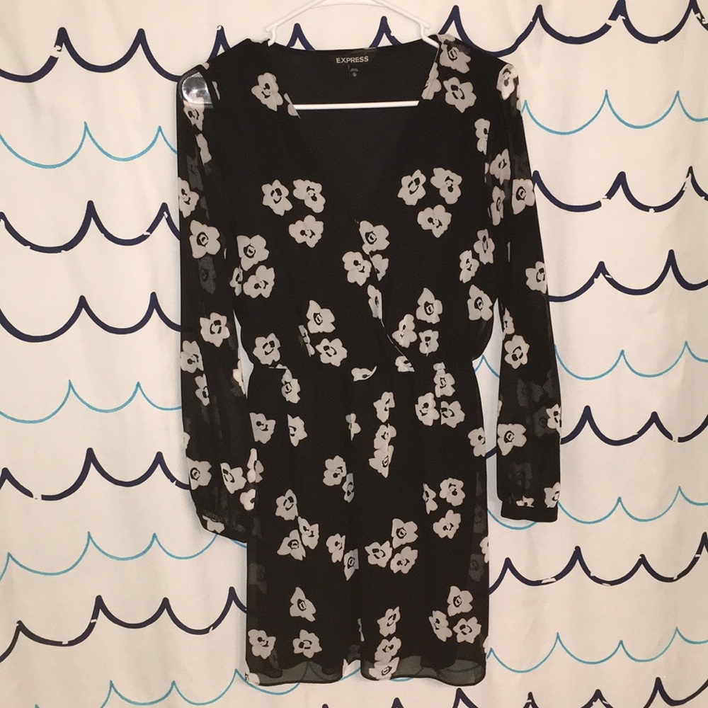Express, xs, knee length dress, black and cream